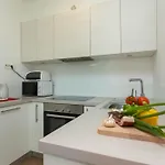 Apartman Mirna One Bedroom Near Old Town