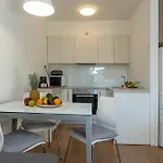 Mirna One Bedroom Near Old Town *