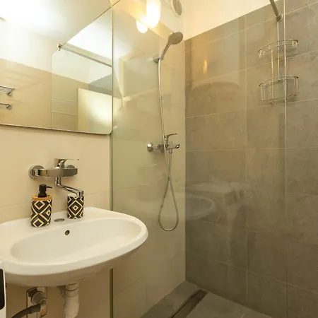 Daire Mirna One Bedroom Near Old Town