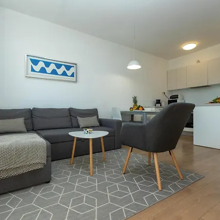 Mirna One Bedroom Near Old Town Daire *