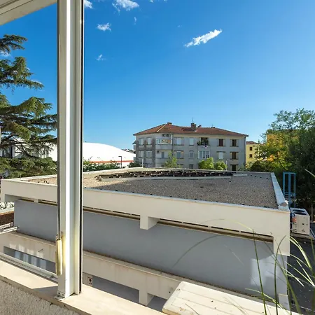 Daire Mirna One Bedroom Near Old Town *