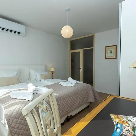 Daire Mirna One Bedroom Near Old Town Zadar