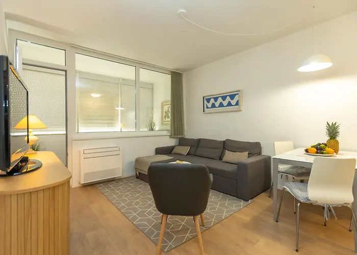 Appartamento Mirna One Bedroom Near Old Town Zara