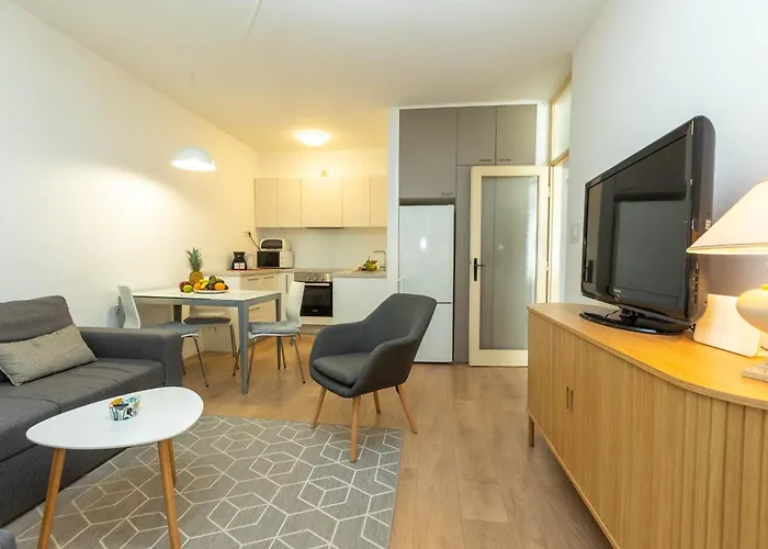 Appartamento Mirna One Bedroom Near Old Town Zara