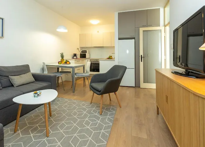 Appartamento Mirna One Bedroom Near Old Town Zara