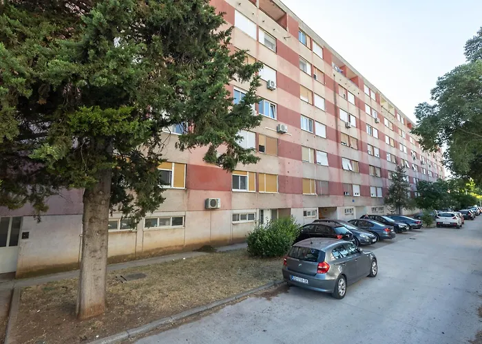 Mirna One Bedroom Near Old Town * Zara