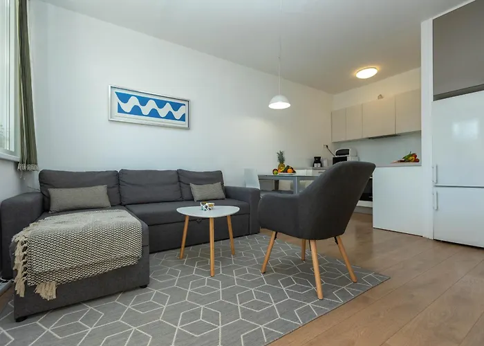Mirna One Bedroom Near Old Town Appartamento *