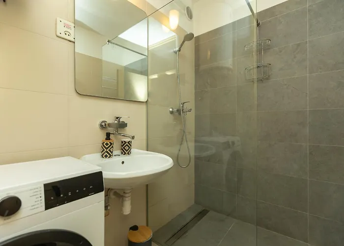 Mirna One Bedroom Near Old Town *