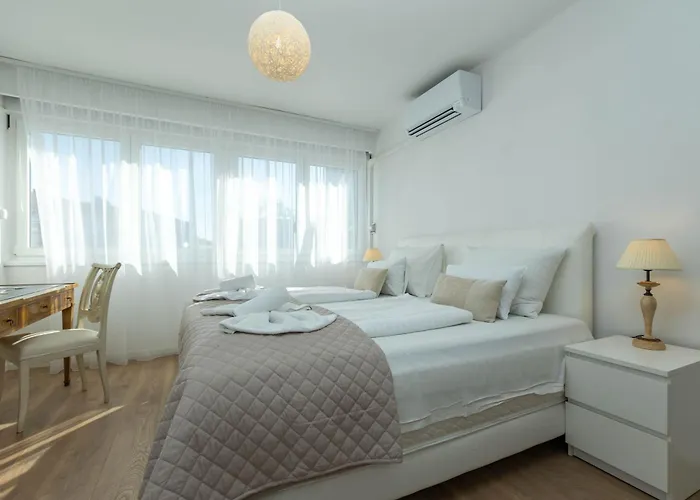 Mirna One Bedroom Near Old Town Appartamento *
