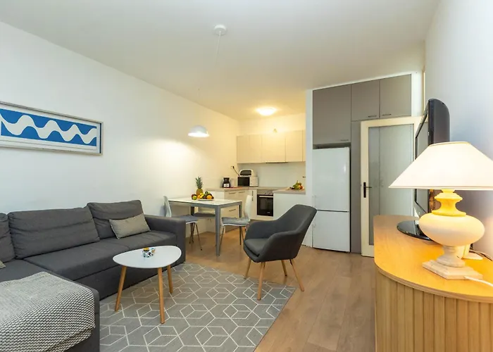 Mirna One Bedroom Near Old Town * Zara